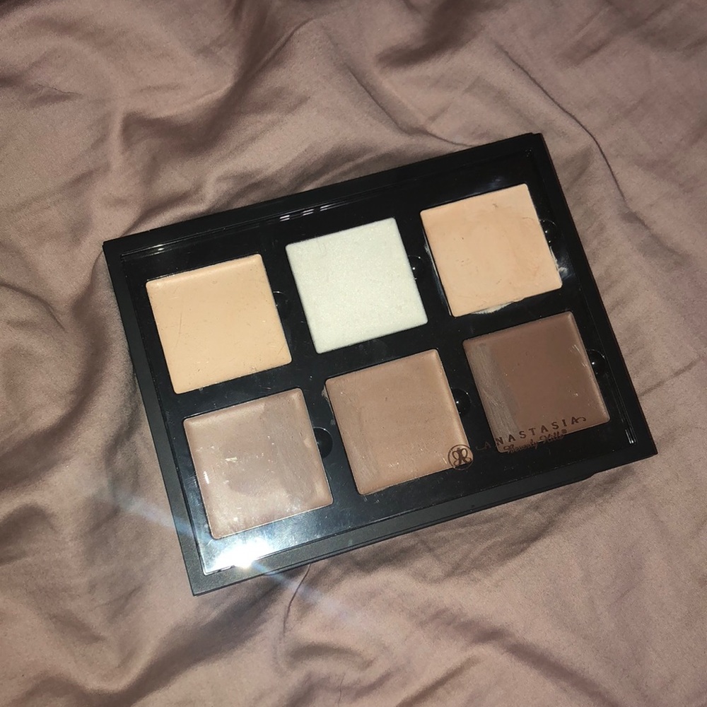 ABH cream contour